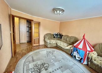 Продаю 2-комнатную квартиру, 56 м2, село Высокая Гора, Большая Красная улица, 226