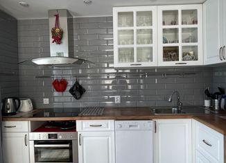 Продаю 2-комнатную квартиру, 62 м2, Великий Новгород, Колмовская набережная, 71, ЖК Алые паруса