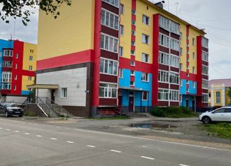 2-комнатная квартира на продажу, 53.6 м2, Магаданская область, улица Космонавтов, 15