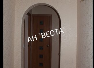 Продаю 4-ком. квартиру, 76.8 м2, Берёзовский, проспект Шахтёров, 8