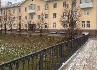 Продам 3-ком. квартиру, 57.3 м2, Нижний Новгород, улица Гребешковский Откос, 9А, улица Гребешковский Откос