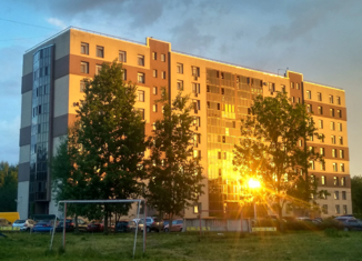 Продам 2-комнатную квартиру, 75.6 м2, Красное Село, улица Спирина, 15