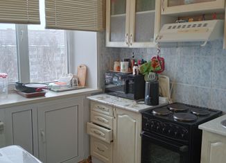 Двухкомнатная квартира на продажу, 44.2 м2, Юрга, проспект Победы, 18