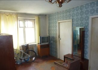 Продается 4-комнатная квартира, 62 м2, Волгоград, проспект Столетова, 35, Красноармейский район