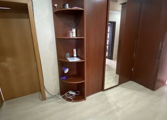 Продаю трехкомнатную квартиру, 711 м2, Еманжелинск, улица Фрунзе, 12