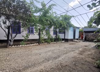 Продам дом, 70 м2, Будённовск, улица Полющенко, 112