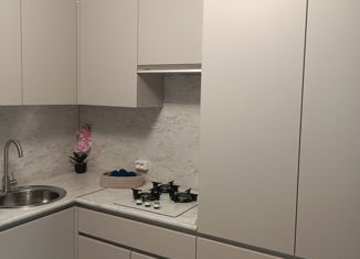 Продается 2-ком. квартира, 51 м2, поселок Листвянка, Полевая улица, 5