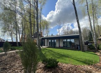 Продается дом, 358 м2, коттеджный посёлок Лисичкин Лес, Брусничная улица, 4