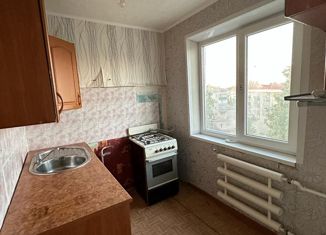 Продается 2-комнатная квартира, 44.3 м2, поселок городского типа Джалиль, улица Ленина, 7
