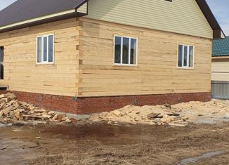 Продаю 4-комнатную квартиру, 130 м2, село Старобалтачево, улица Победы, 28