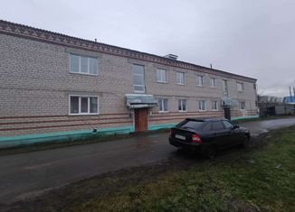 Продам 3-комнатную квартиру, 57 м2, посёлок городского типа Натальинск, Трактовая улица, 4А