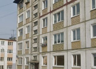 Продажа 2-комнатной квартиры, 42 м2, Магадан, проспект Карла Маркса, 54А