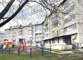 Продаю четырехкомнатную квартиру, 70.9 м2, Кудымкар, улица Плеханова, 17