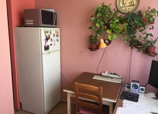 Продам 3-ком. квартиру, 64.7 м2, Москва, Беловежская улица, 21, станция Немчиновка