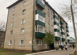 Продажа 2-ком. квартиры, 43.2 м2, Бирск, улица Овчинникова, 46