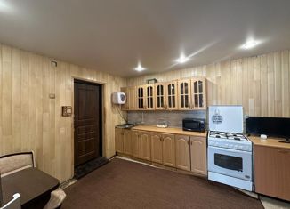 Продается 2-ком. квартира, 61.5 м2, Омск, улица Николая Штанина, 6