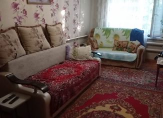 Продажа 2-ком. квартиры, 48 м2, Цимлянск, площадь Победы, 1