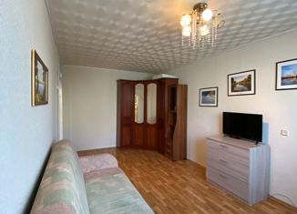 Продаю 1-ком. квартиру, 31.8 м2, Сергиев Посад, Новоугличское шоссе, 11