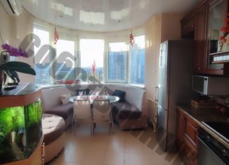 Продаю 2-ком. квартиру, 69 м2, Москва, улица Москворечье, 31к1, улица Москворечье