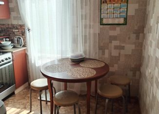 Продается трехкомнатная квартира, 60 м2, Татарстан, улица Шамиля Усманова, 35