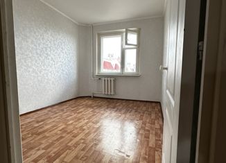 Продаю 3-ком. квартиру, 74 м2, Орёл, улица Картукова, 10