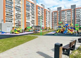 Продам 2-ком. квартиру, 60.8 м2, Казань