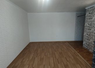 Продам 1-ком. квартиру, 30 м2, Ростов, Ленинская улица, 58А