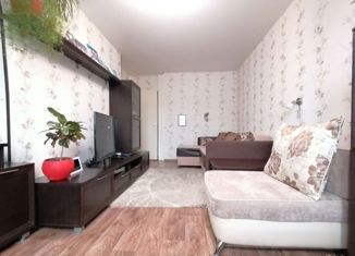 Продаю 2-ком. квартиру, 46.3 м2, посёлок Новосмолинский, Шоссейная улица, 6