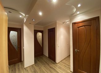 Продажа 3-ком. квартиры, 74 м2, Ольгинка, 3-й микрорайон, 1