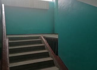 Продаю 4-ком. квартиру, 98 м2, Заринск, улица Союза Республик, 12