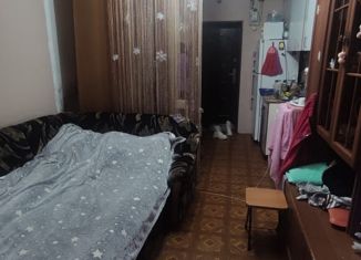 Продаю комнату, 18 м2, Большой Камень, улица Ленина, 4