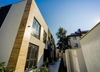 Продажа таунхауса, 90 м2, посёлок городского типа Сириус, Ивовый переулок, 18