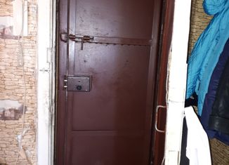 Продается двухкомнатная квартира, 46 м2, поселок Звездный, Школьная улица, 1