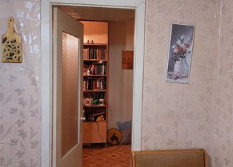 Продажа двухкомнатной квартиры, 53 м2, Новочебоксарск, Комсомольская улица, 16