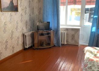 1-ком. квартира на продажу, 30 м2, Елабуга, улица Тугарова, 24