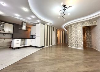 Продажа 2-комнатной квартиры, 93.7 м2, Якутск, улица Короленко, 19, Центральный округ