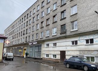 Продается двухкомнатная квартира, 43.7 м2, Шлиссельбург, улица 1 Мая, 20