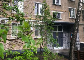 Продажа 2-комнатной квартиры, 43.8 м2, Москва, Клязьминская улица, 32, метро Лианозово