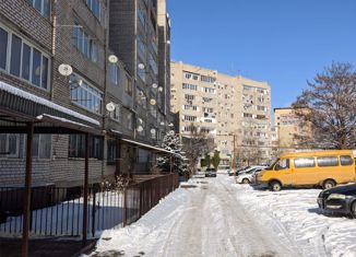 Продаю 2-ком. квартиру, 49.2 м2, Карачаевск, улица Ленина, 56К5