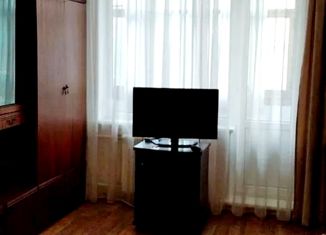 Продам 2-комнатную квартиру, 43 м2, Азнакаево, улица Ямашева, 5