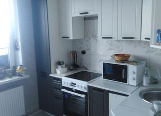 Продаю 1-комнатную квартиру, 37.8 м2, посёлок городского типа Медведево, бульвар 75-летия Победы, 5