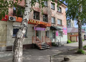 Продаю 2-ком. квартиру, 32 м2, Бийск, улица Петра Мерлина, 36