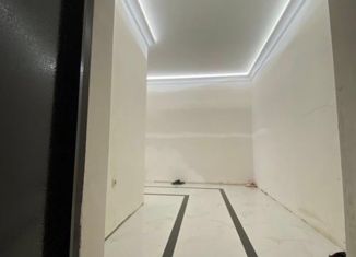 Сдаю двухкомнатную квартиру, 100 м2, Махачкала, улица Хаджи Булача, 8Д