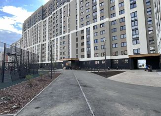 Продается 1-комнатная квартира, 37.6 м2, Тюмень, улица Новосёлов, 107, ЖК Москва
