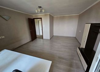 Продам 1-ком. квартиру, 35 м2, Тюмень, улица Тимуровцев, 32, Центральный округ