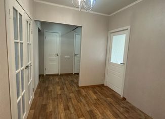 Четырехкомнатная квартира на продажу, 105 м2, Элиста, 7-й микрорайон, 2к2, 7-й микрорайон