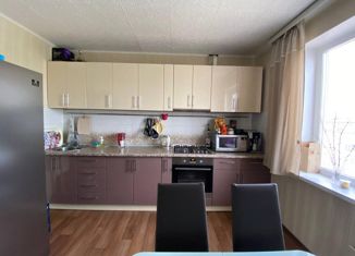 Продам 3-комнатную квартиру, 67 м2, село Лузино, улица Майорова, 32