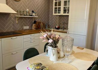 Продается двухкомнатная квартира, 58 м2, Москва, Производственная улица, 10к2, метро Солнцево