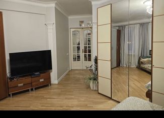 Продается 3-комнатная квартира, 91 м2, Москва, улица Острякова, 8, станция Панфиловская