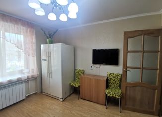 Продаю четырехкомнатную квартиру, 72.2 м2, Уссурийск, улица Урицкого, 78